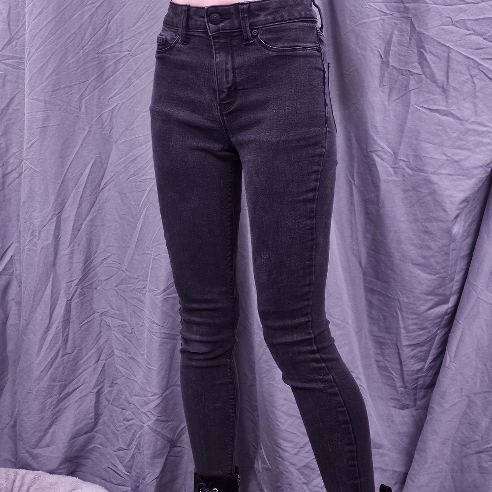Black midrise skinny jeans size 1